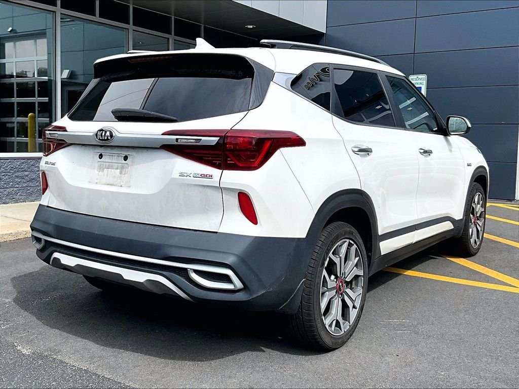 Used 2021 White Kia SX image 4