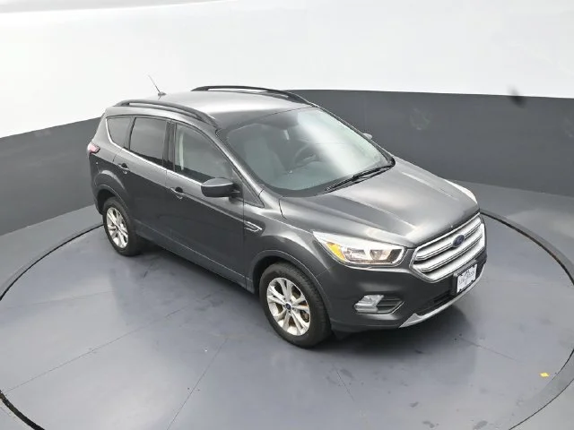 Used 2018 Gray Ford SE image 12