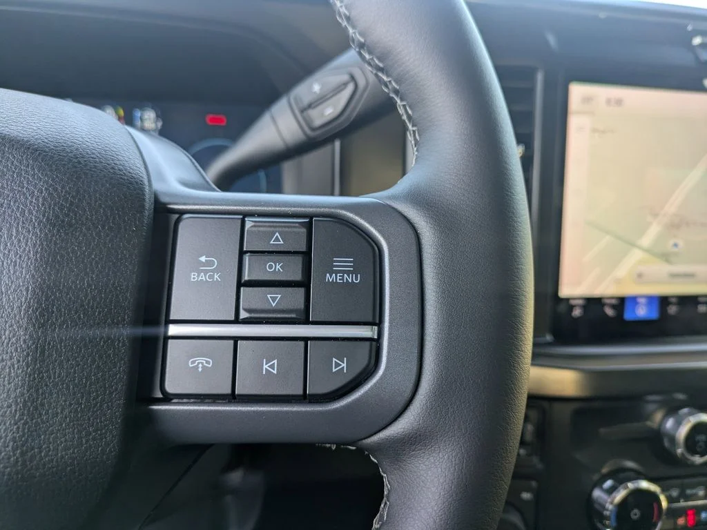 New 2026 Star White Metallic Tri-Coat Ford Lariat image 29