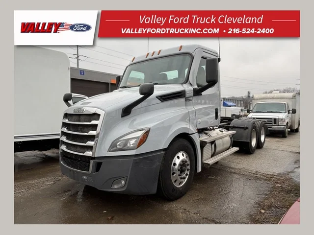 2021 Freightliner CASCADIA 126