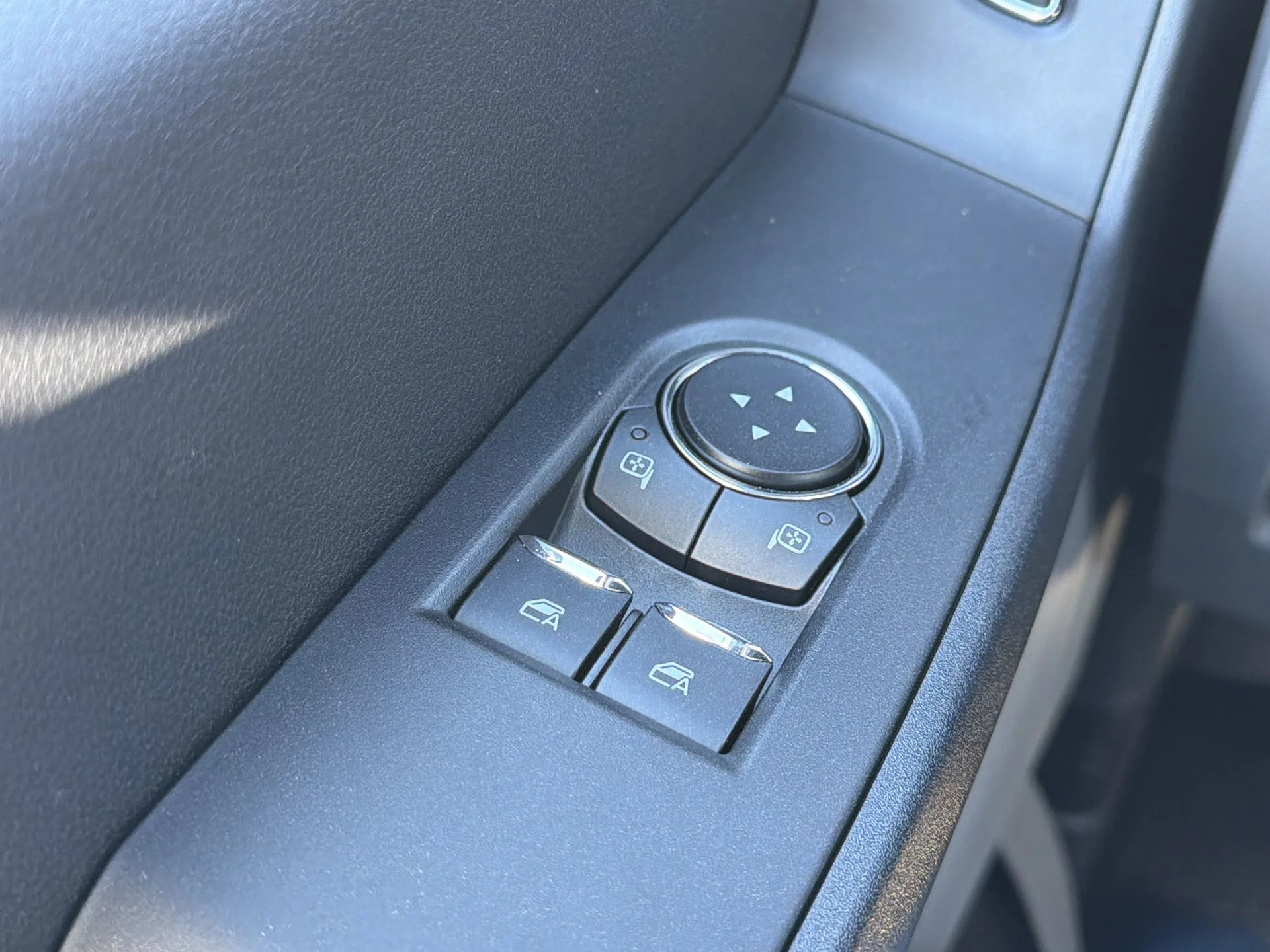 New 2025 Oxford White Ford F-450® XL image 15