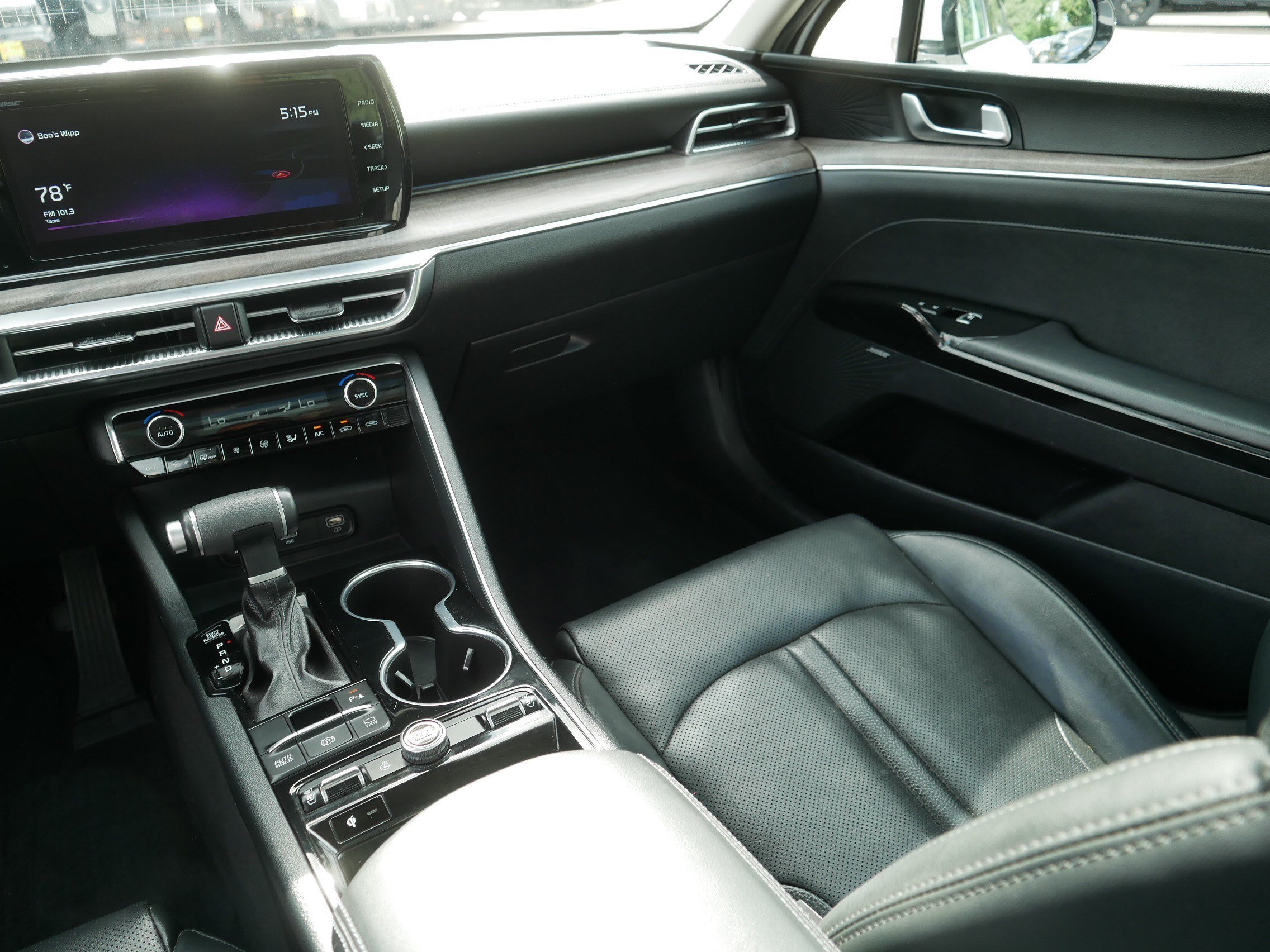 Certified Used 2022 Glacial White Pearl Kia EX image 11