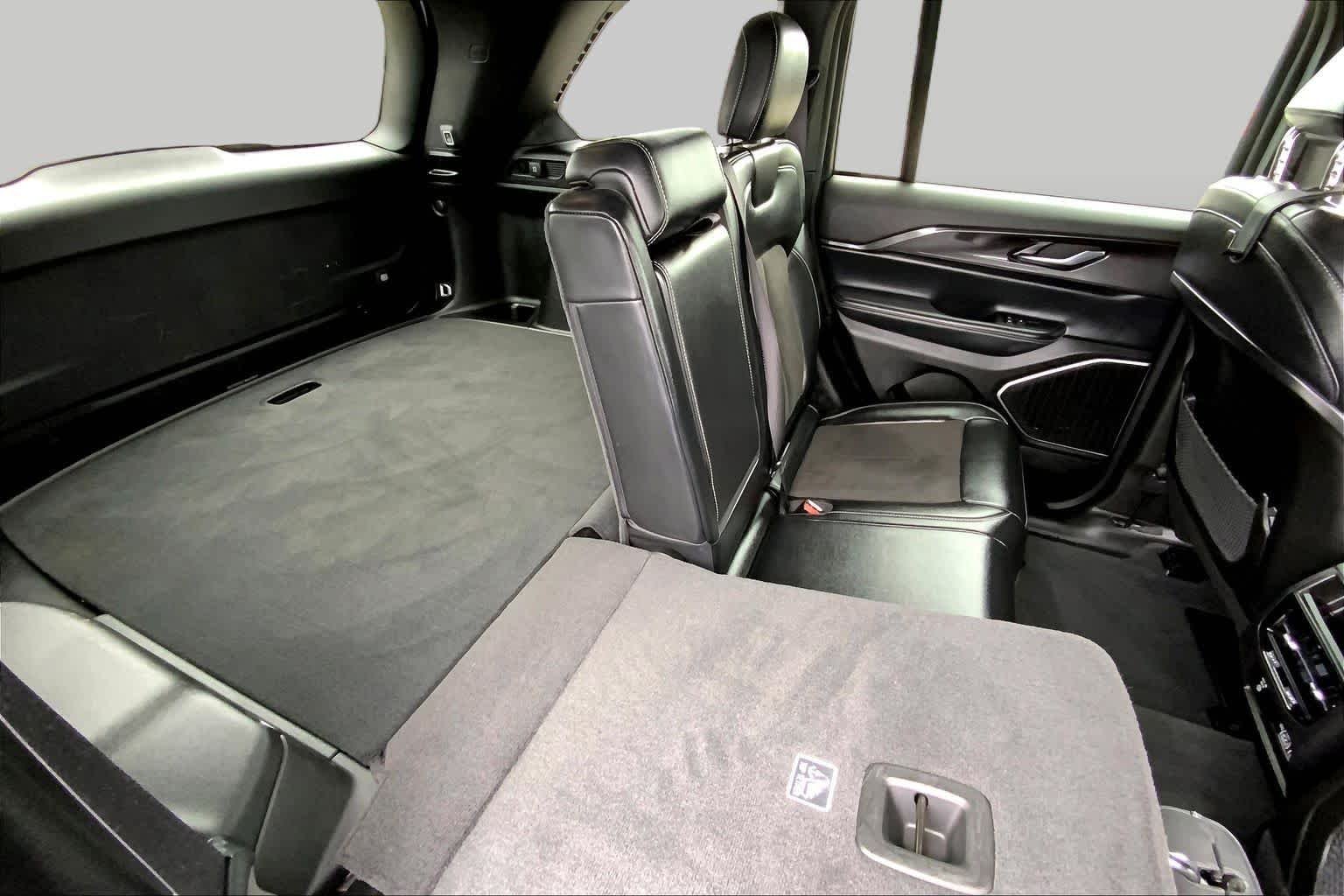 Used 2022 Bright White Clearcoat Jeep Altitude image 30