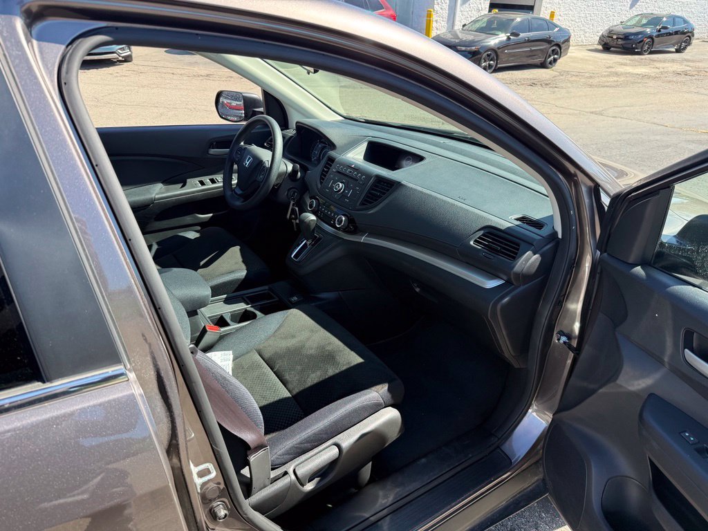 Certified Used 2016 Urban Titanium Metallic Honda SE image 5