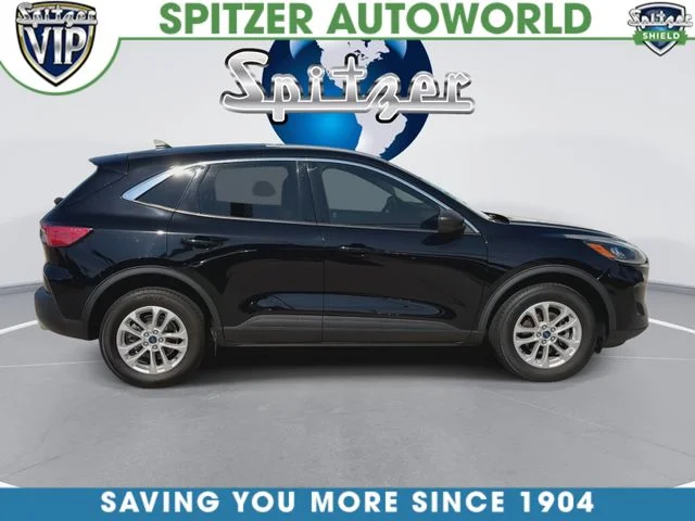 Used 2022 Black Ford SE image 10