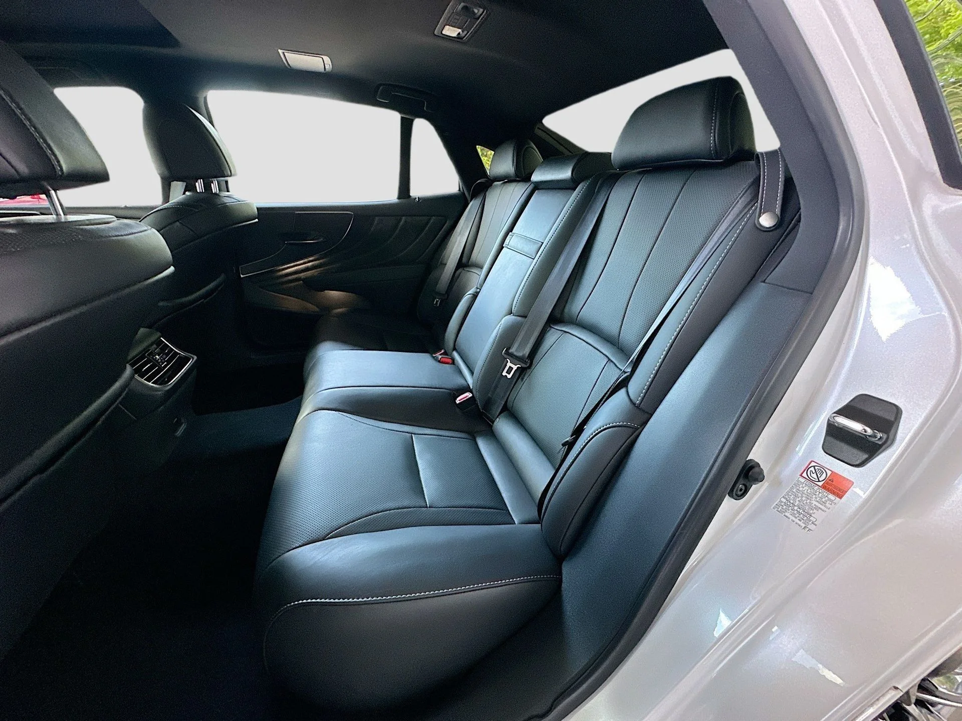 Used 2023 White Lexus 500 Base image 23