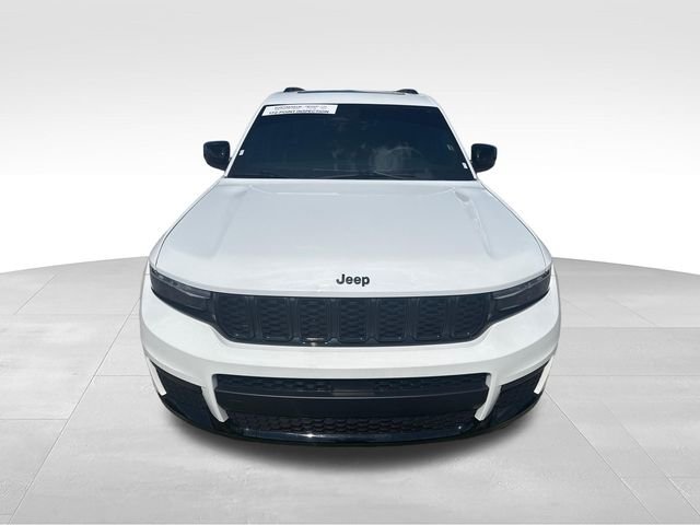 Used 2025 White Jeep Altitude X image 8