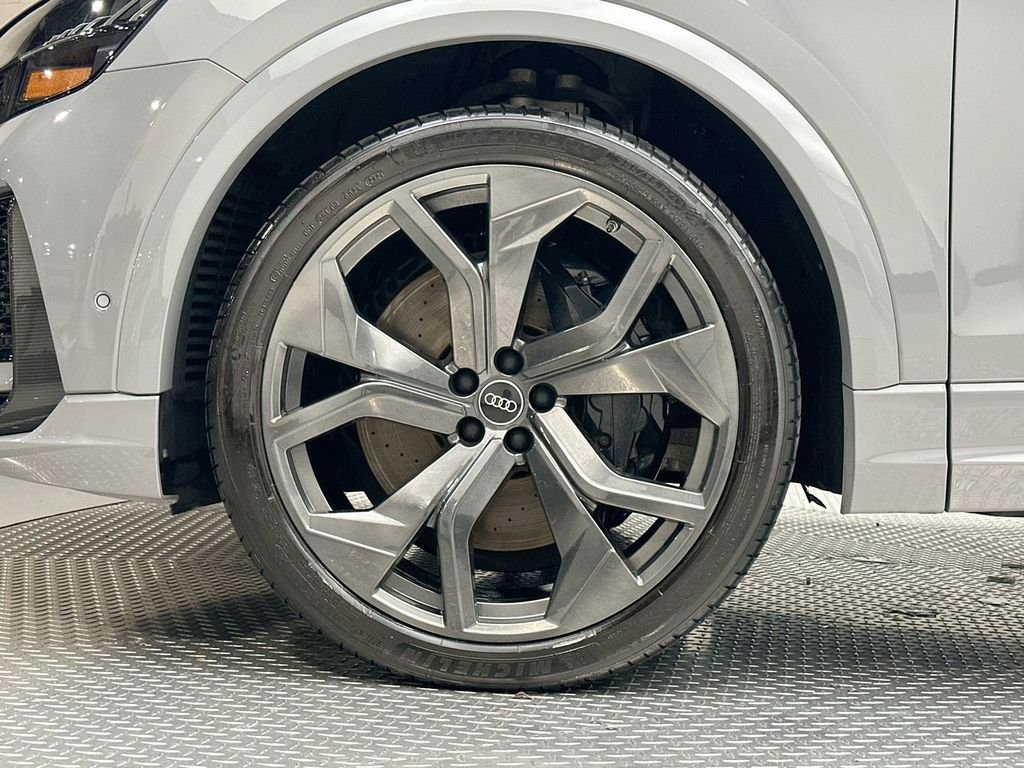 Used 2023  Audi 4.0T image 17