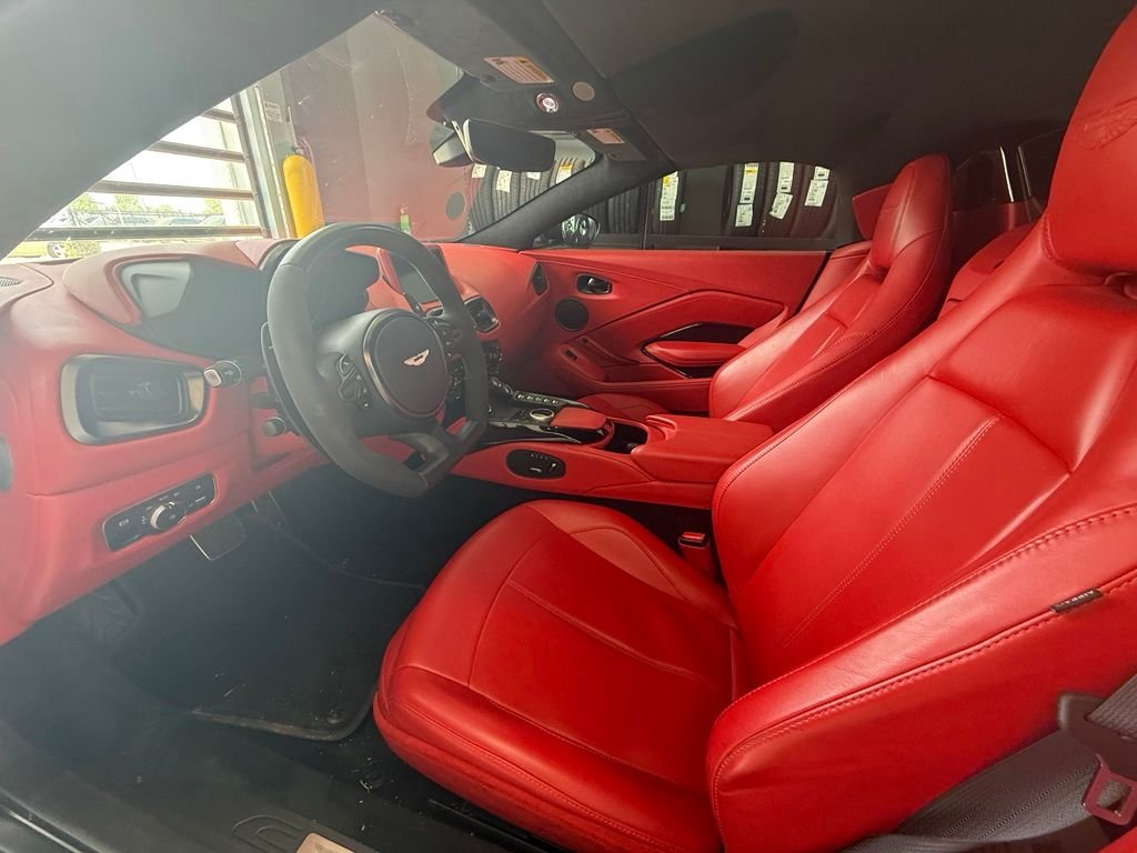Used 2022 Black Aston Martin Base image 9