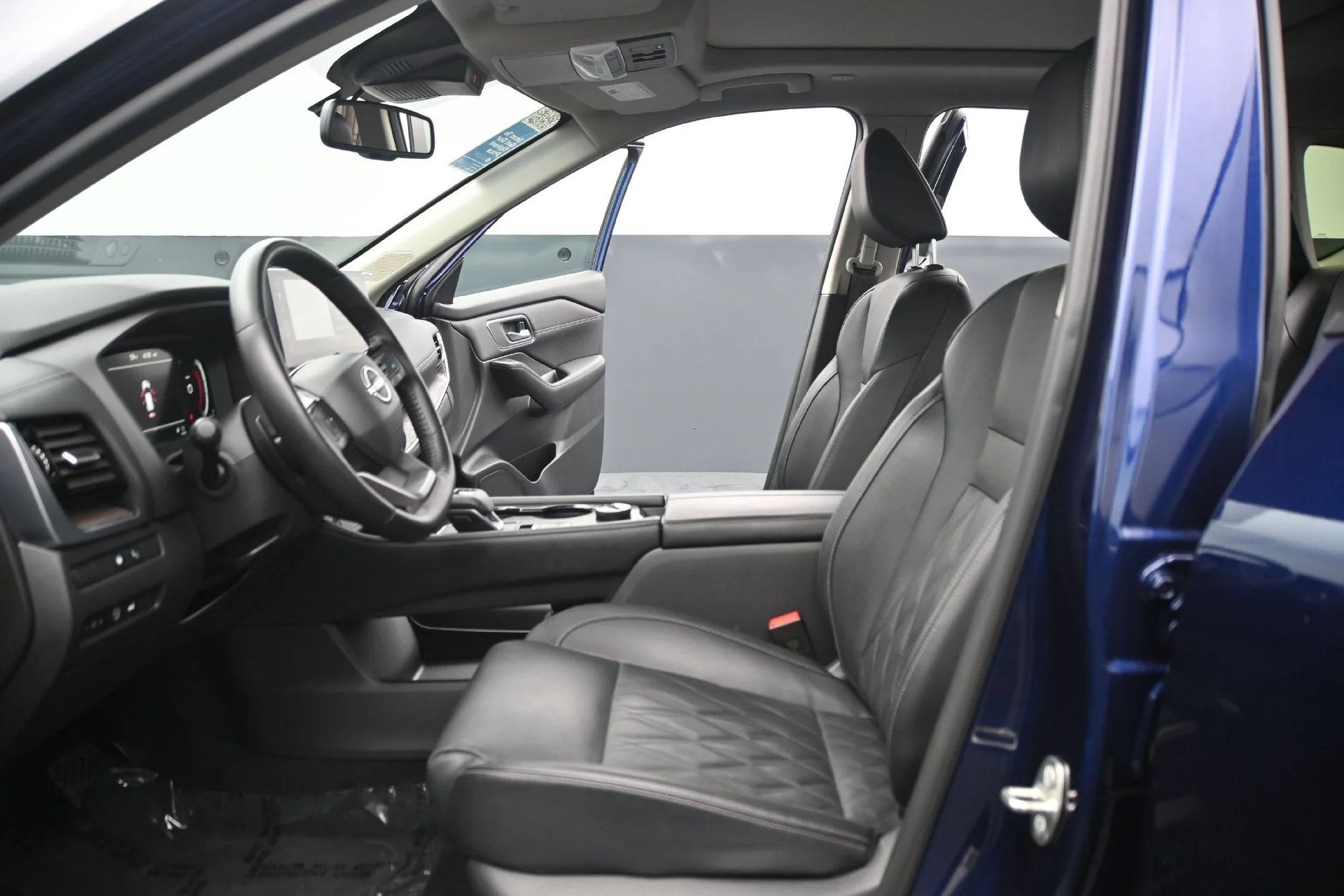 Used 2026 Deep Ocean Blue Pearl Nissan Platinum image 26