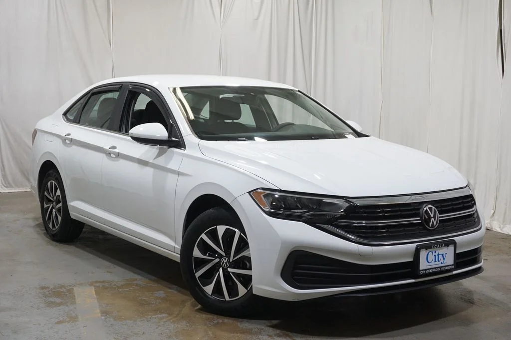Certified Used 2023 White Volkswagen 1.5T S image 3