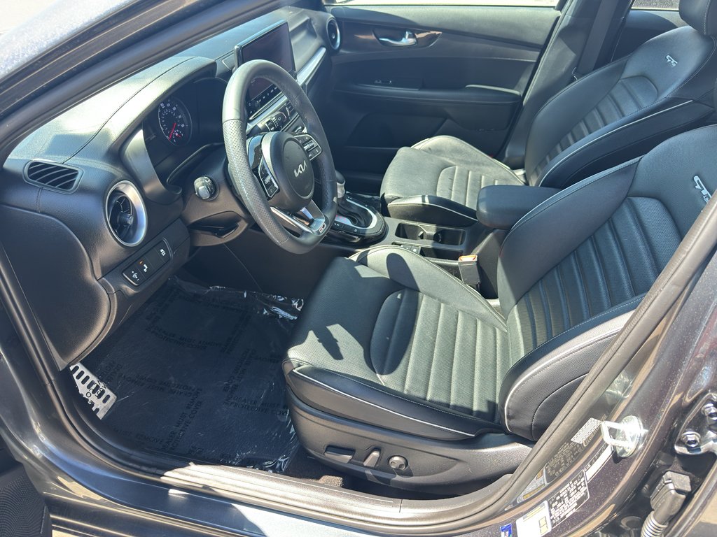 Used 2023 Gravity Gray Kia GT-Line image 18
