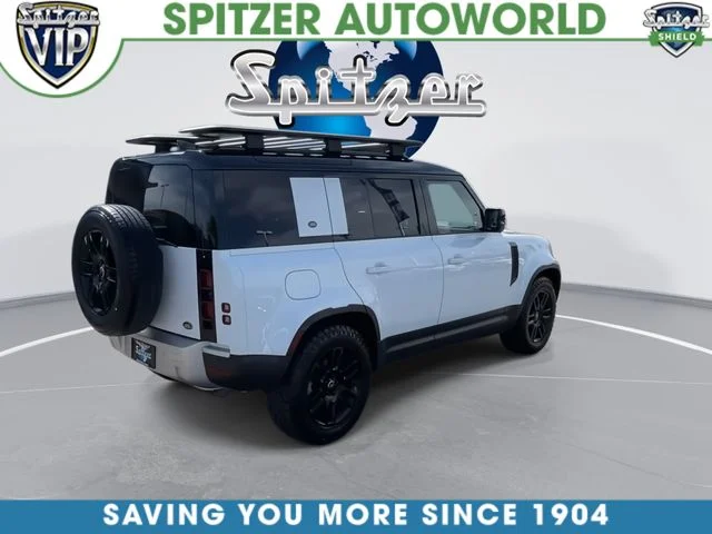 Used 2023 White Land Rover S image 10