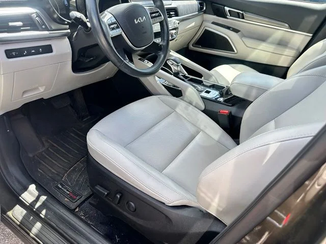 Used 2022 Green Kia S image 10