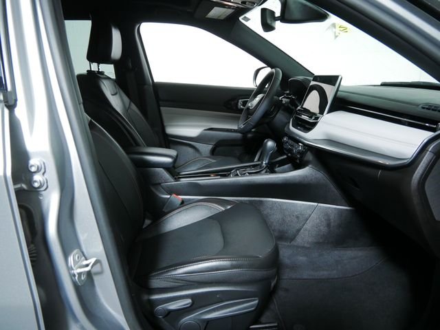 Certified Used 2023 Silver Jeep Limited image 13