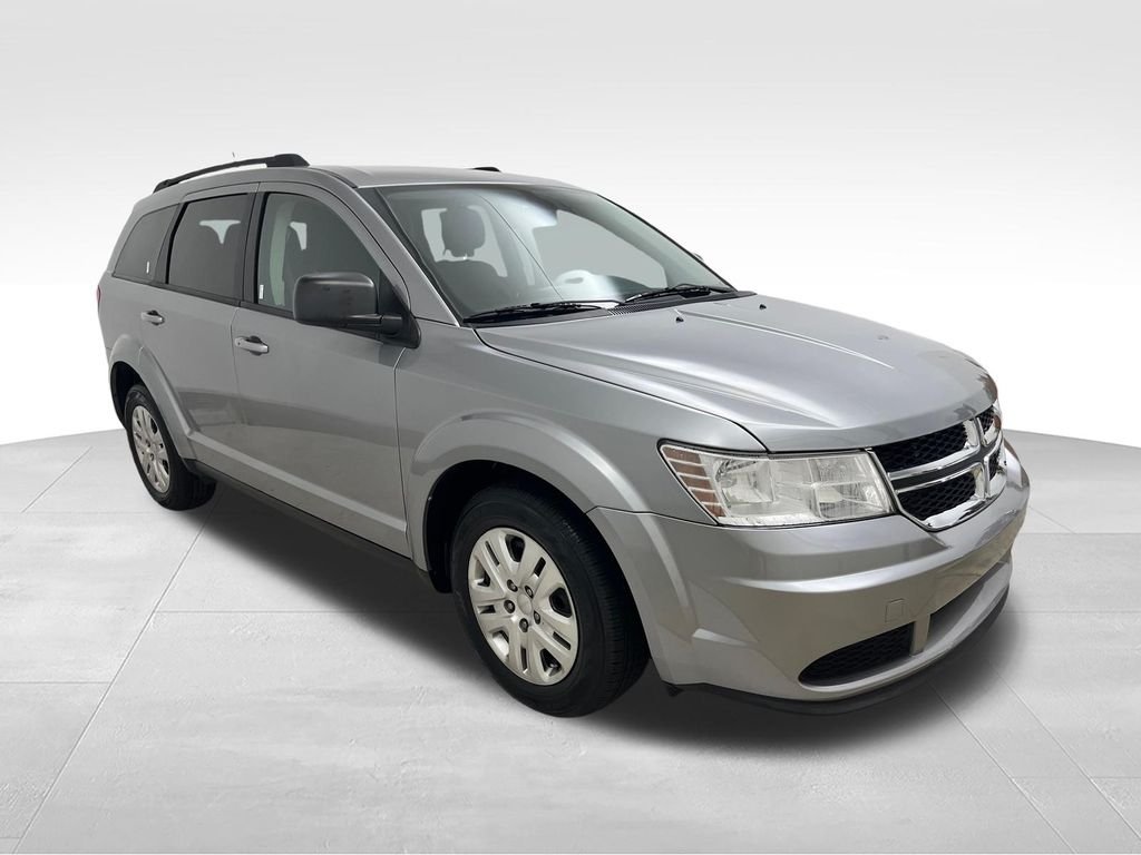 Used 2020 Silver Dodge SE image 7