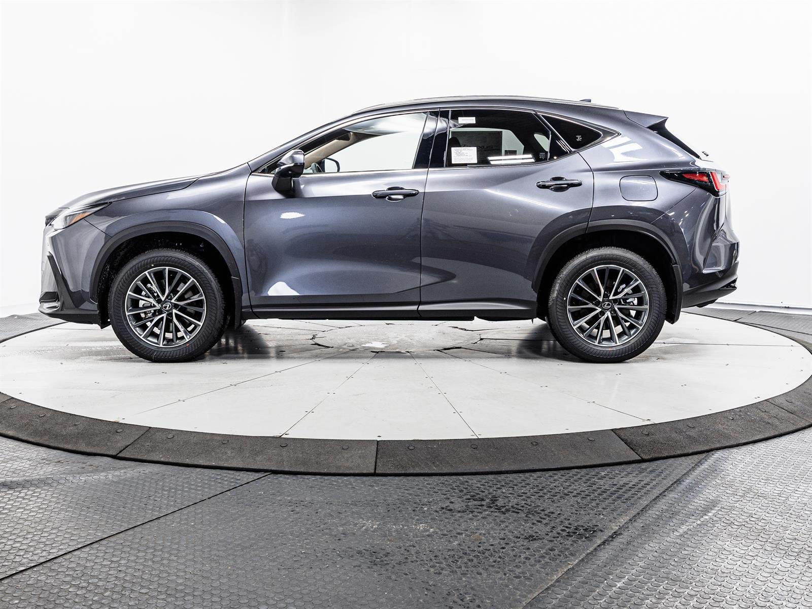 2026 Lexus NX 450h+ Premium - Photo 8