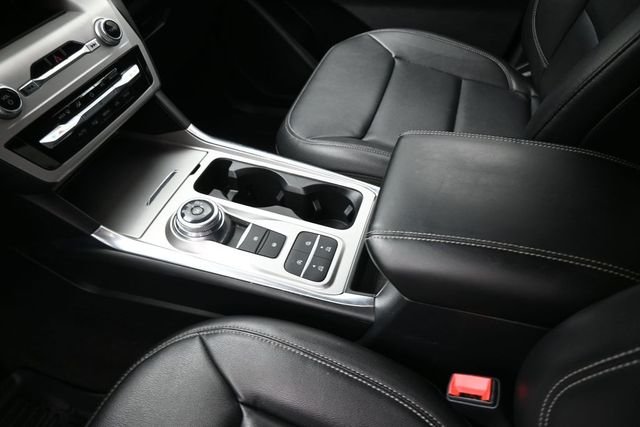 Used 2020 White Ford XLT image 31