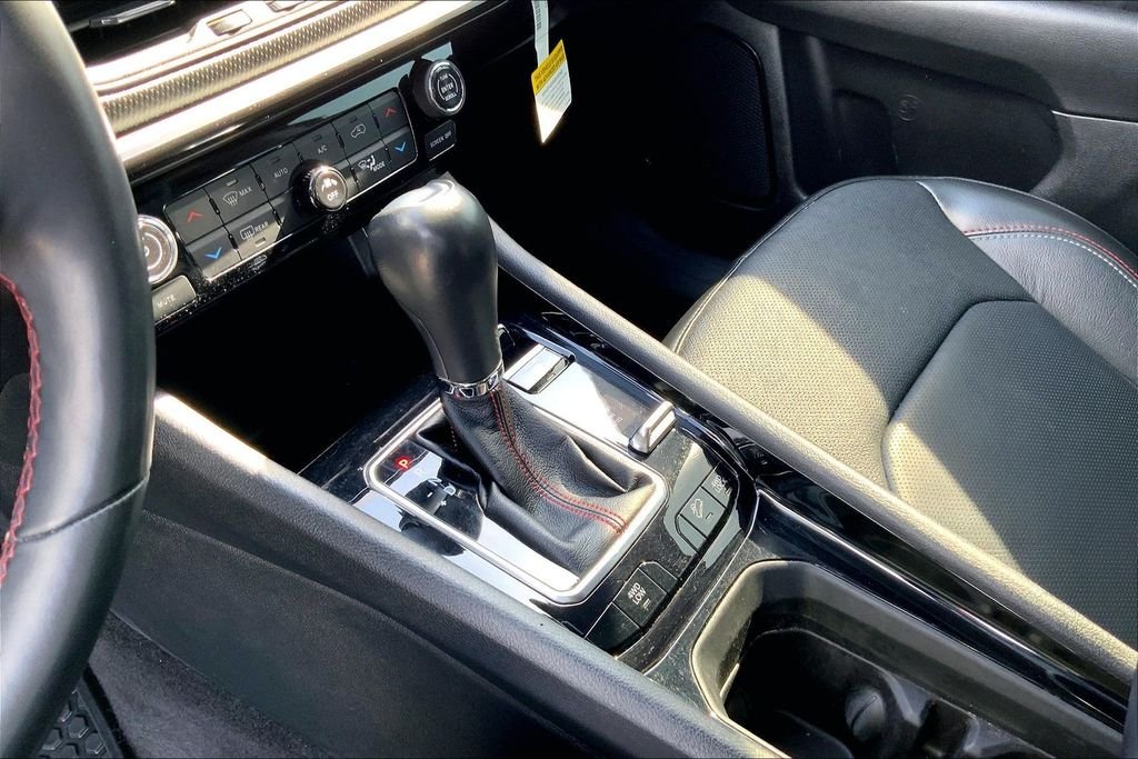 Used 2022 Red Jeep Trailhawk image 18