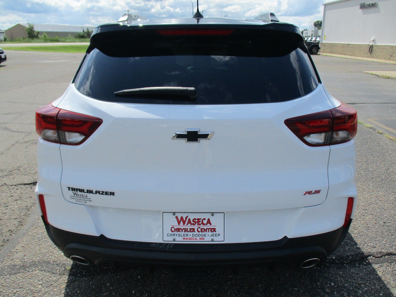 Used 2023 WHITE Chevrolet Rs image 5