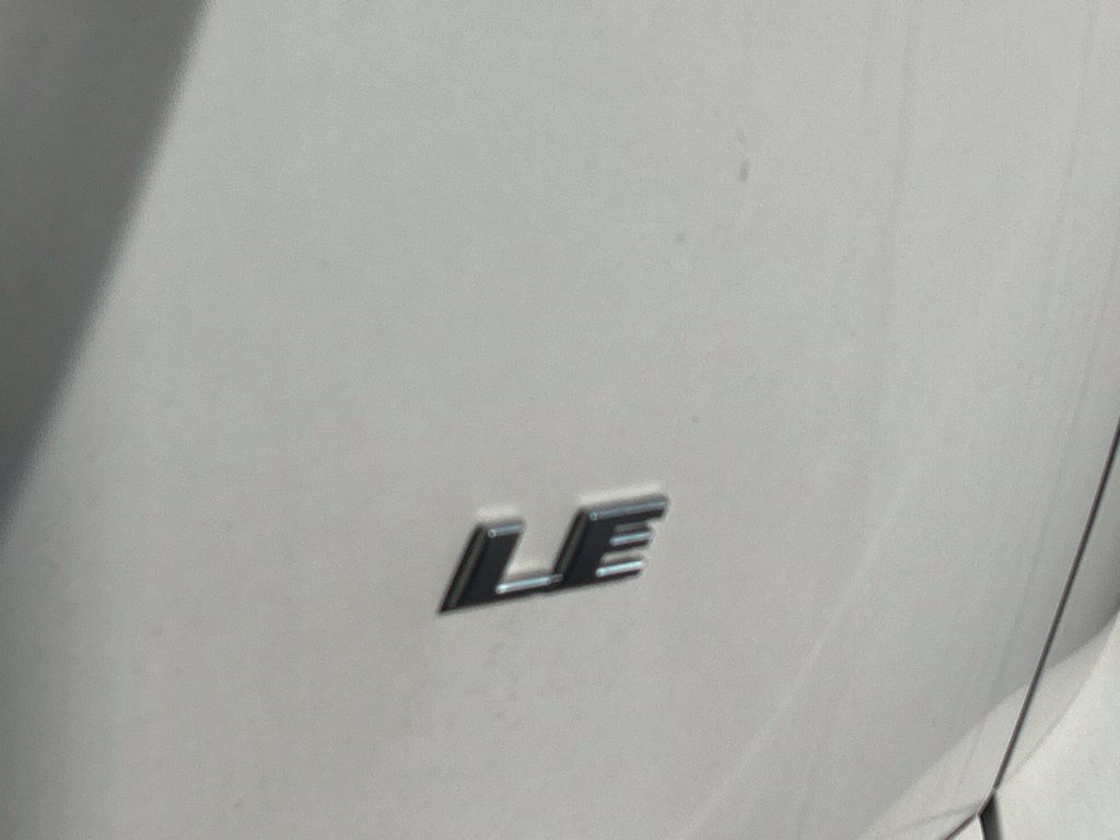 Used 2016 Super White Toyota LE image 9