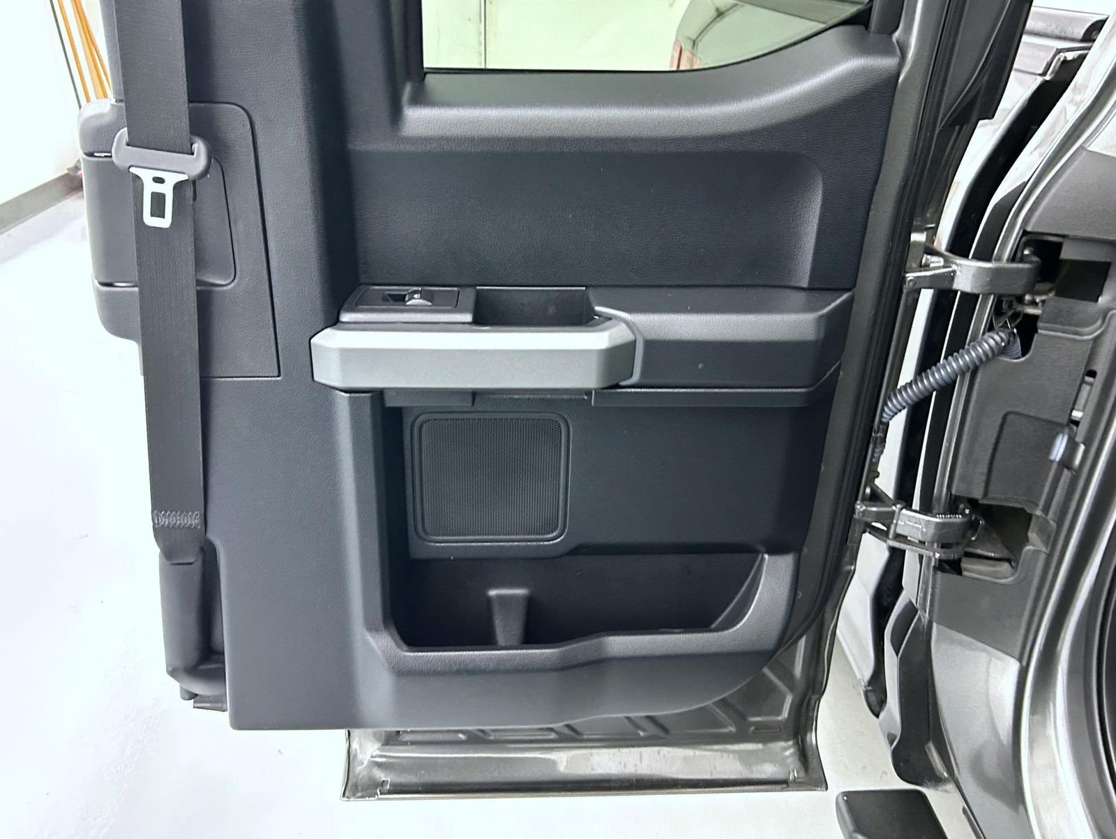 Used 2016 Gray Ford XLT image 17