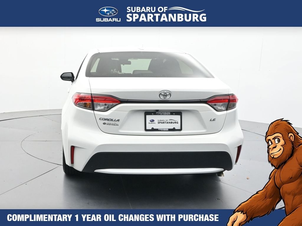 Used 2022 White Toyota LE image 6