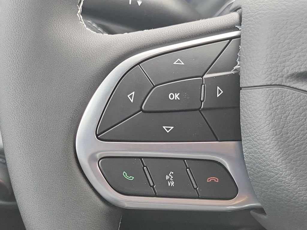 New 2027 Red Hot Pearl-Coat Exterior Paint Chrysler Select image 22
