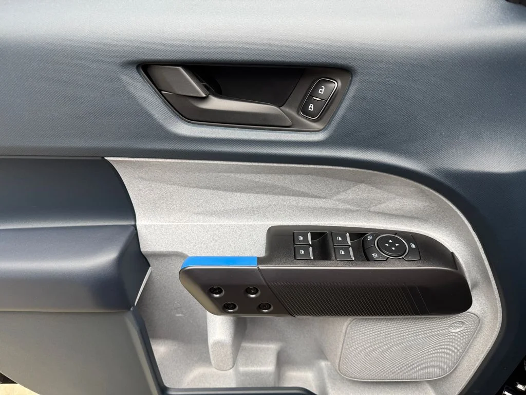 New 2026 Shadow Black Ford XLT image 10