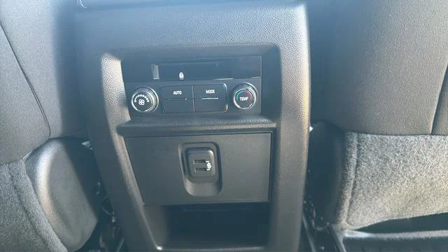 2023 Chevrolet Traverse 1LT - Photo 33