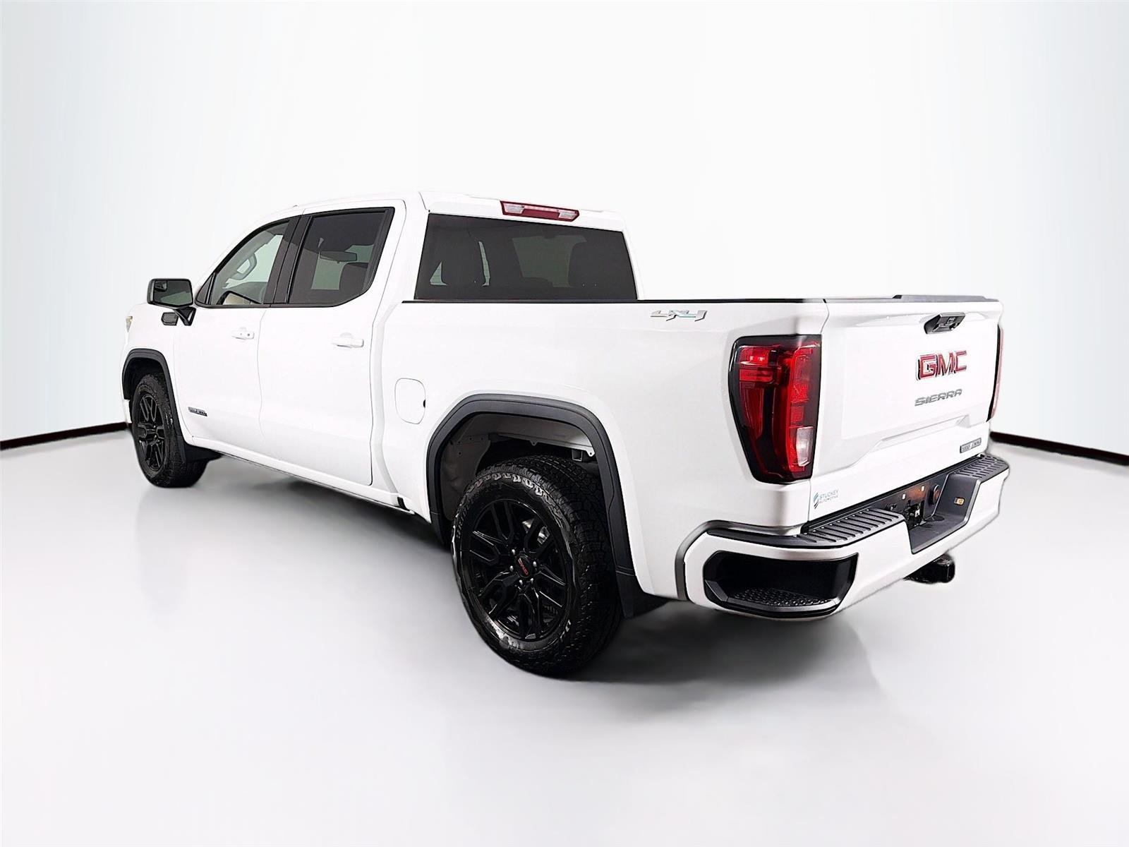 Used 2024 Summit White GMC Elevation image 5