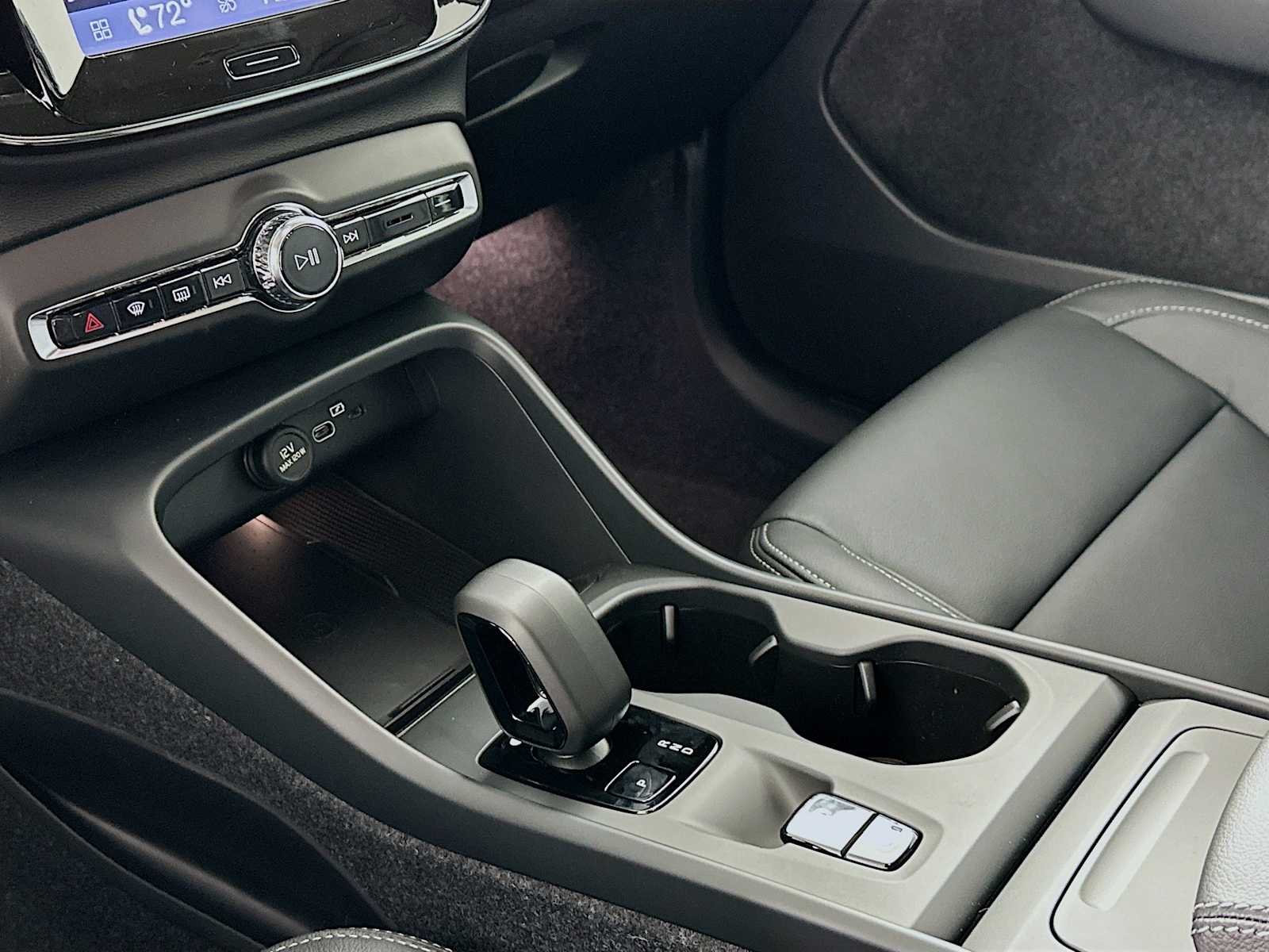 New 2026 Crystal White Volvo Core image 15