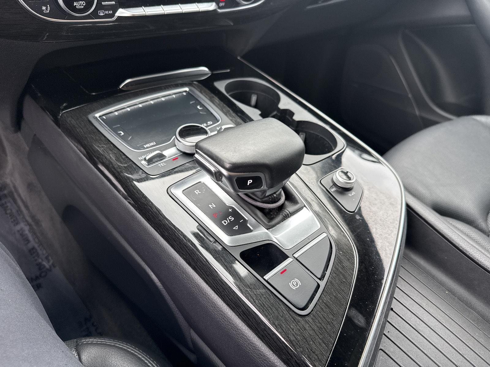 Used 2018 Florett Silver Metallic Audi Prestige image 26