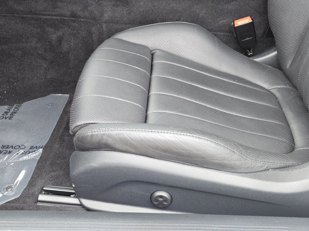 Used 2018 Gray Mercedes-Benz E 400 image 31