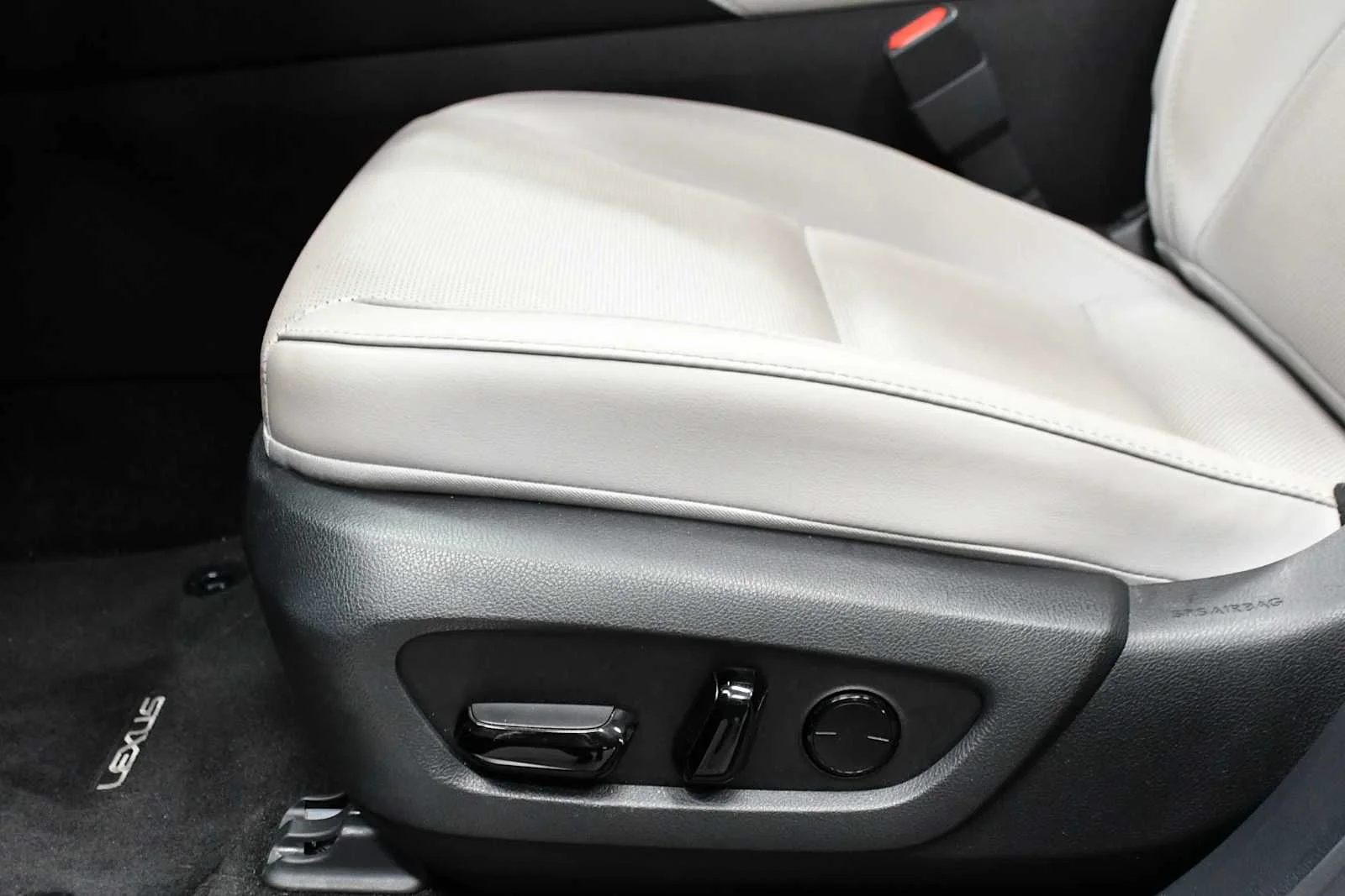 Used 2024 Caviar Lexus Premium image 16