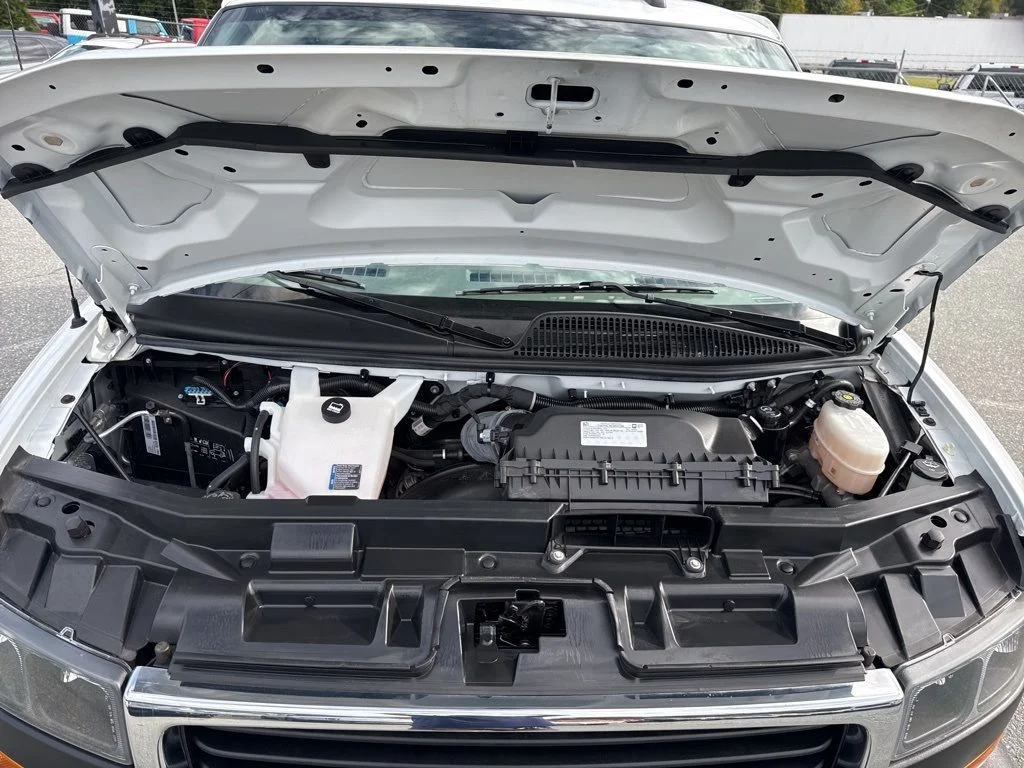 Used 2023 White GMC Work Van image 25
