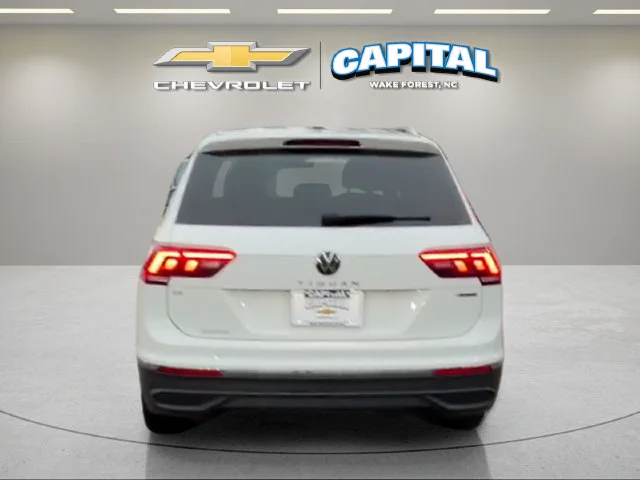Used 2024  Volkswagen 2.0T SE image 4