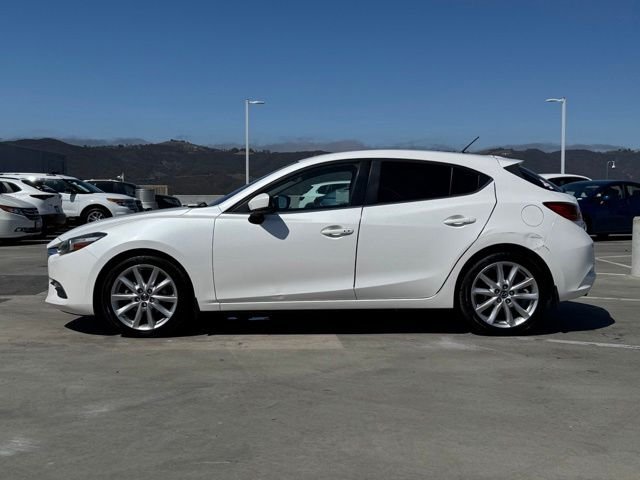 Used 2017 Snowflake White Pearl Mazda Touring 2.5 image 10