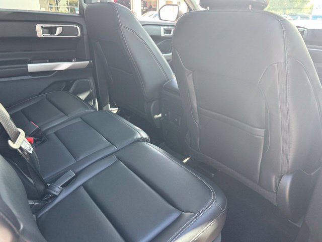 Used 2023 Silver Ford XLT image 12