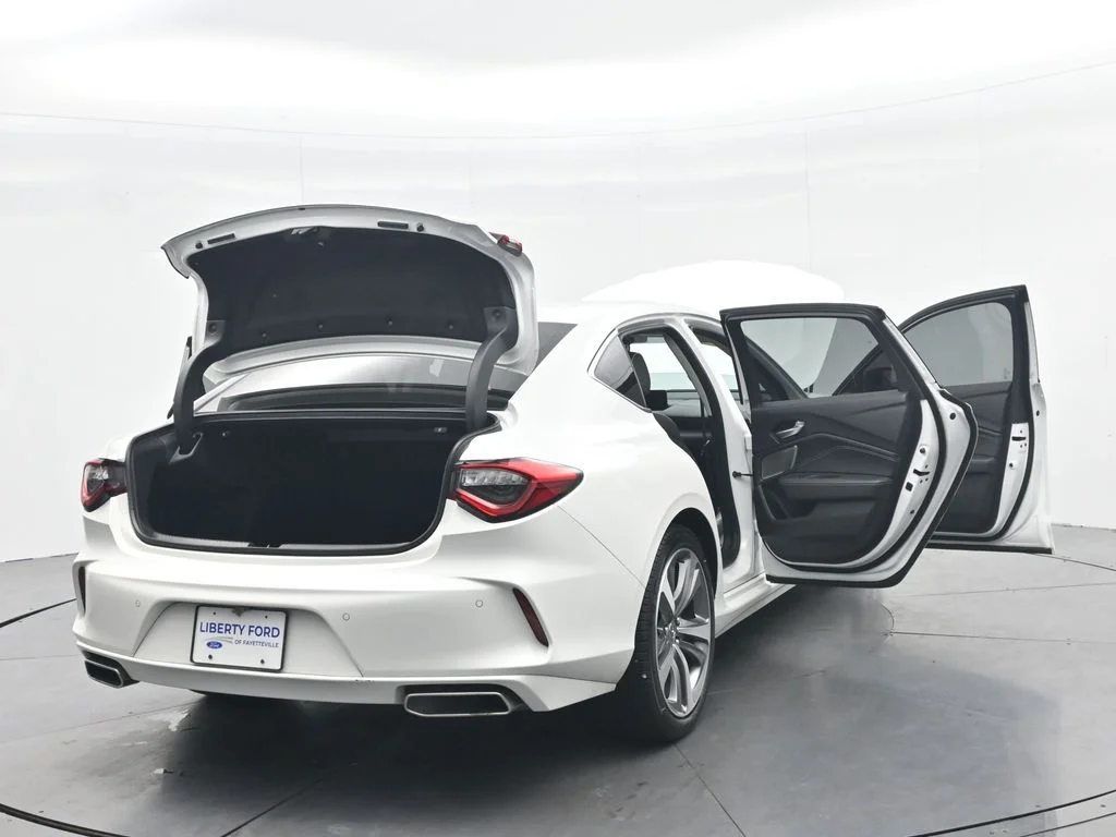 Used 2021 White Acura Advance image 51