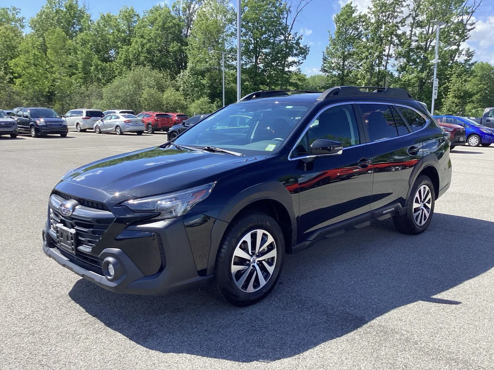 Used 2025 Crystal Black Silica Subaru Premium image 3