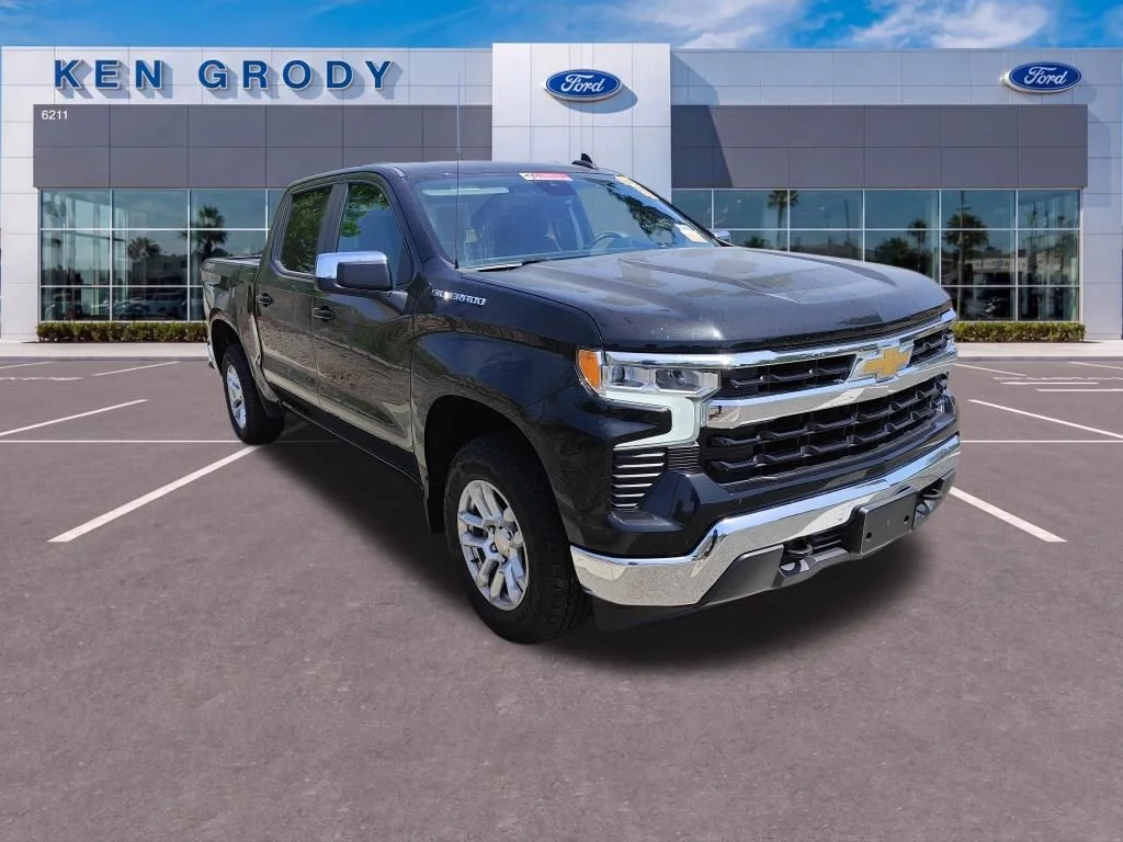 Used 2022 Black Chevrolet LT image 20