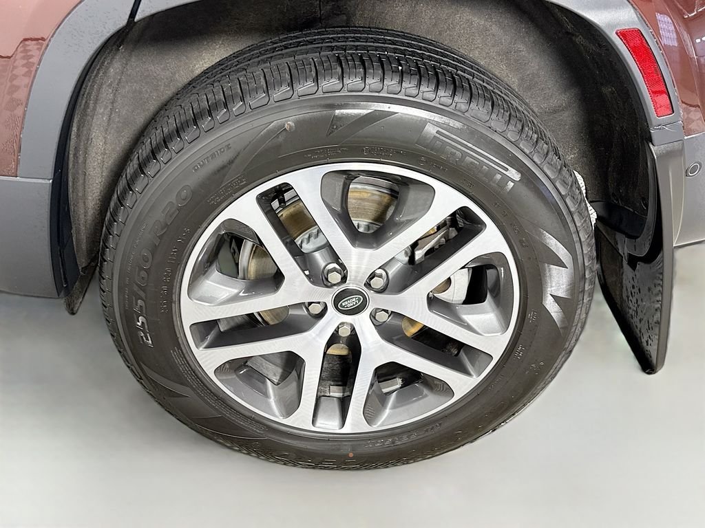 New 2025 Sedona Red Land Rover S image 26