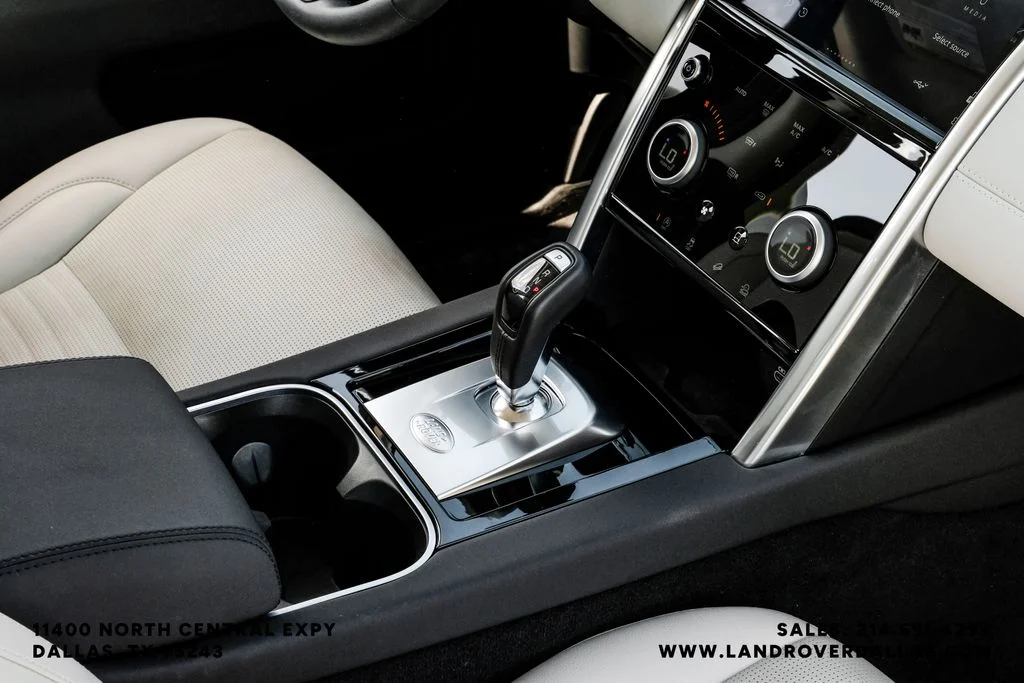 Used 2023 Black Land Rover S image 26