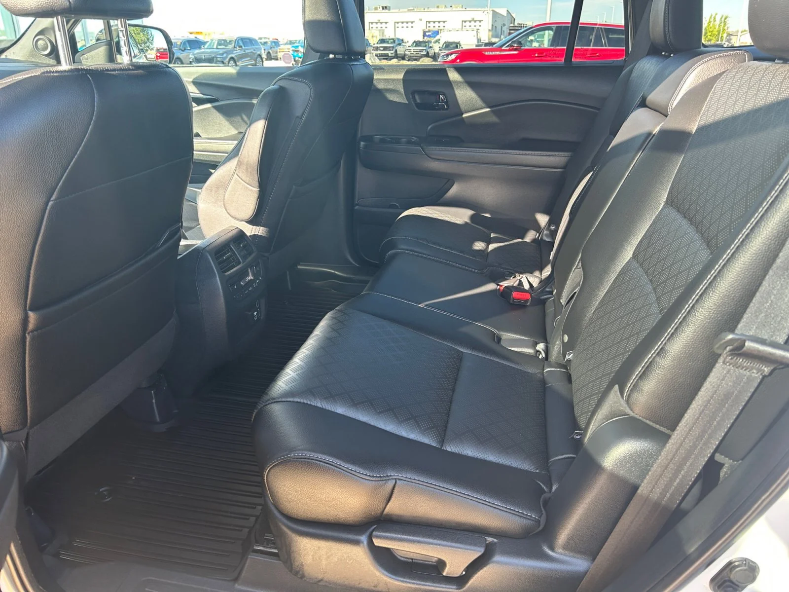 Used 2023 White Honda TOURING AWD image 19