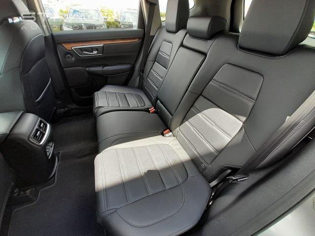 Used 2020 Lunar Silver Metallic Honda Touring image 43