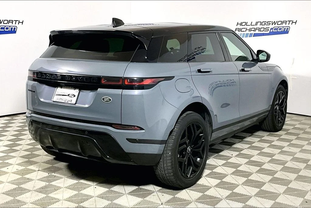 Used 2023 Nolita Grey Land Rover SE image 9
