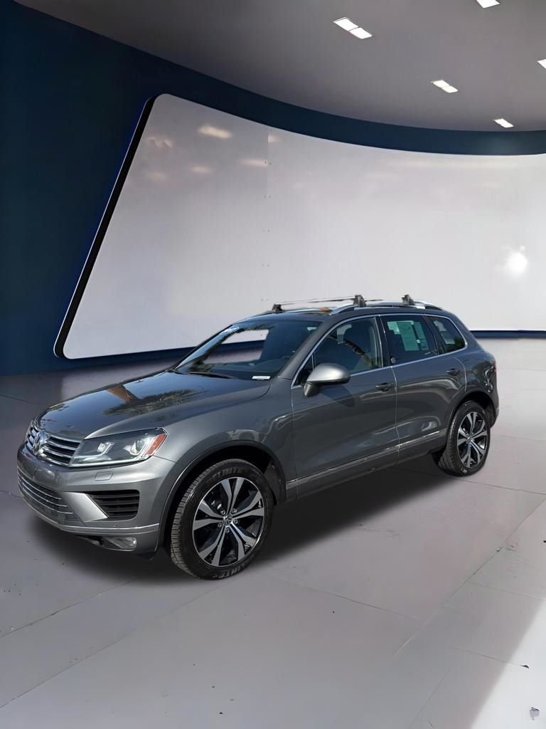 Used 2017 Gray Volkswagen V6 image 5
