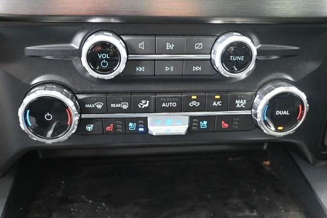 Used 2024 White Ford Lariat image 40
