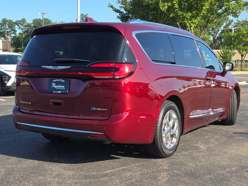 Used 2021 Velvet Red Pearlcoat Chrysler Hybrid Limited image 11